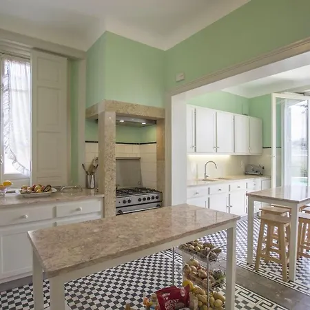 Barros Capri - Wonderful 4 Bedroom In Centre - Great Pool Area - Perfect For Fam *