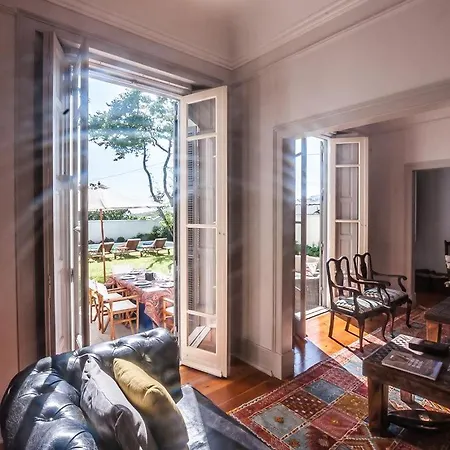 Barros Capri - Wonderful 4 Bedroom In Centre - Great Pool Area - Perfect For Fam Villa Lisboa