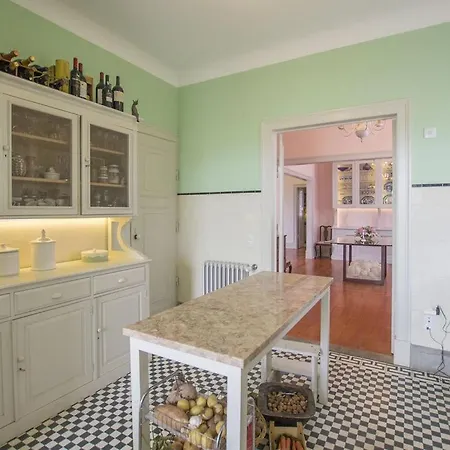 Villa Barros Capri - Wonderful 4 Bedroom In Centre - Great Pool Area - Perfect For Fam *