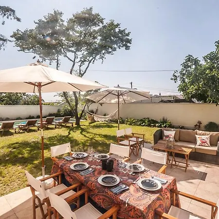 Villa Barros Capri - Wonderful 4 Bedroom In Centre - Great Pool Area - Perfect For Fam Lisboa