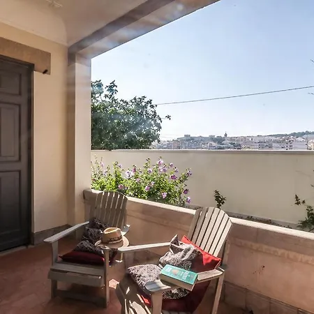 Barros Capri - Wonderful 4 Bedroom In Centre - Great Pool Area - Perfect For Fam Villa Lisboa